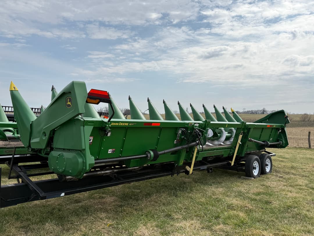 Image of John Deere C12R Primary image