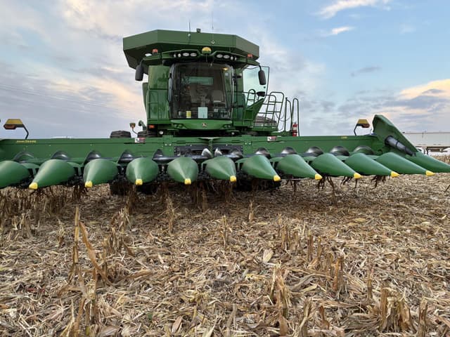 Image of John Deere C12R equipment image 1