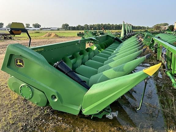 Image of John Deere C12R Primary image