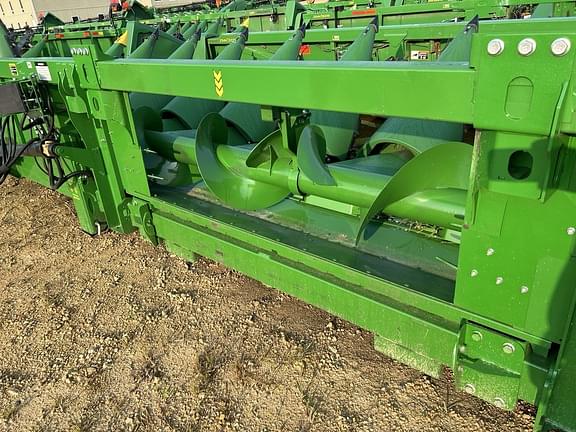 Image of John Deere C12R equipment image 3