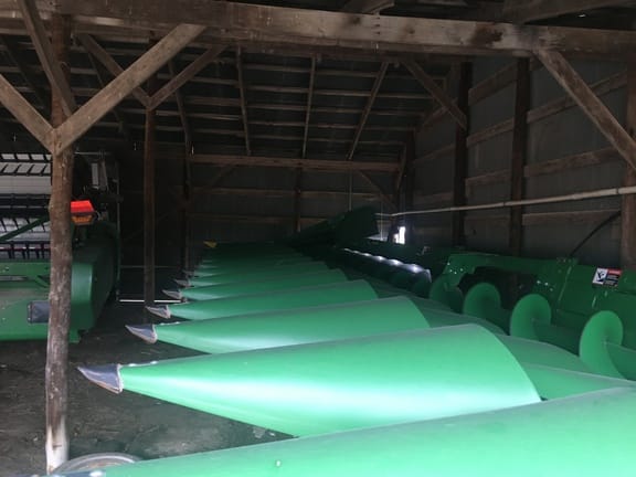 Main image John Deere C12R