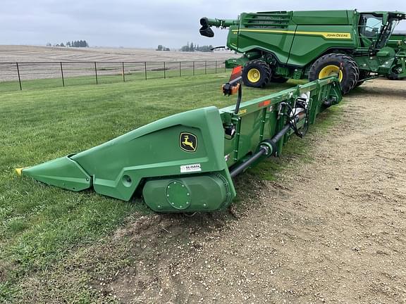 Image of John Deere C12R equipment image 2