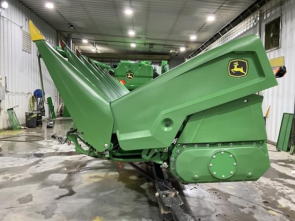 Image of John Deere C12R Primary image