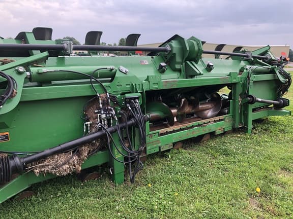 Image of John Deere C16F equipment image 3