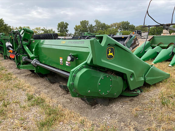 Image of John Deere C16F equipment image 4