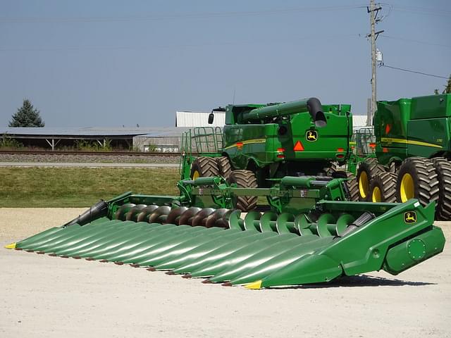 Image of John Deere C16F equipment image 1