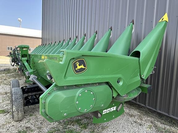 Image of John Deere C16F equipment image 4