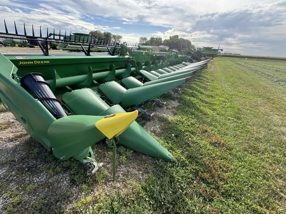 Image of John Deere C16F equipment image 1