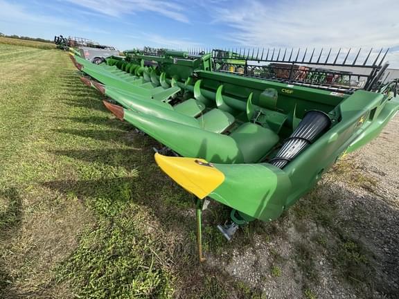 Image of John Deere C16F equipment image 2