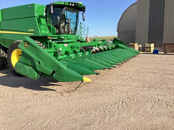 Image of John Deere C16F equipment image 3