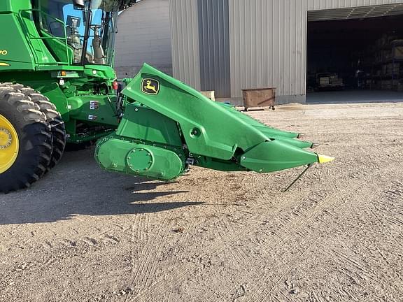 Image of John Deere C16F equipment image 4