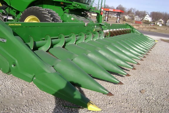 Main image John Deere C16R