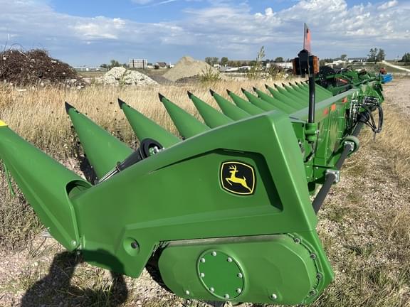 Image of John Deere C16R equipment image 1