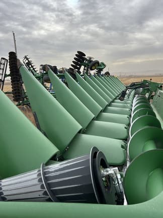 Image of John Deere C16R equipment image 3