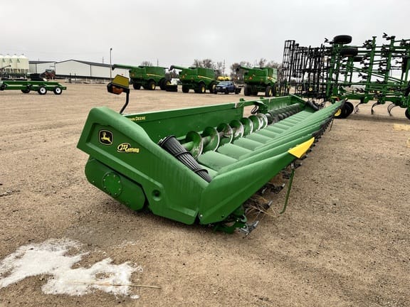 Main image John Deere C16R
