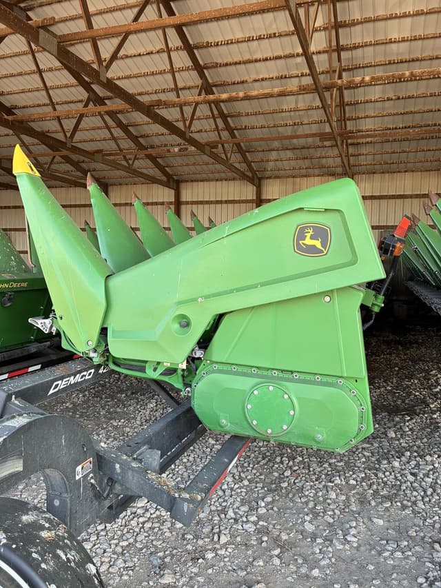 Image of John Deere C16R equipment image 2