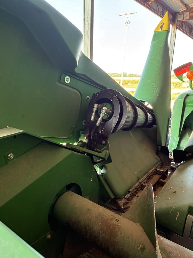 Image of John Deere C16R equipment image 4