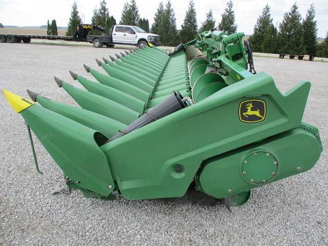 Image of John Deere C18F equipment image 2