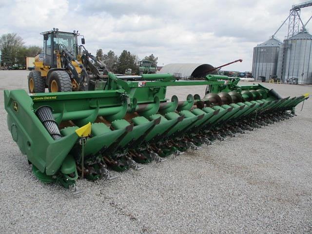 Image of John Deere C18F equipment image 1