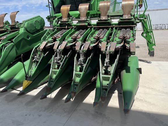 Image of John Deere C18F equipment image 1