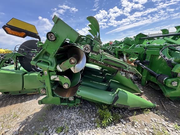 Image of John Deere C18F equipment image 1