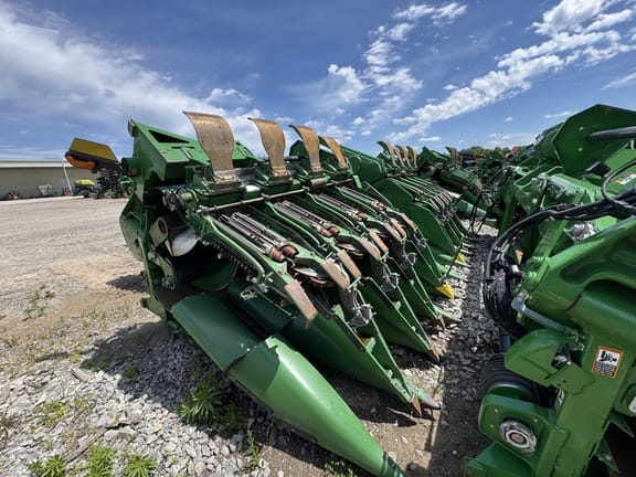 2021 John Deere C18F Equipment Image0