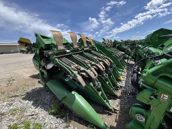 Image of John Deere C18F Primary image