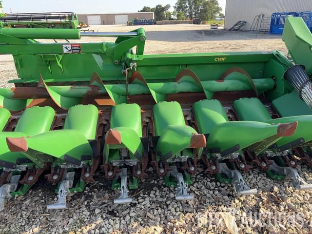 Image of John Deere C18F equipment image 3