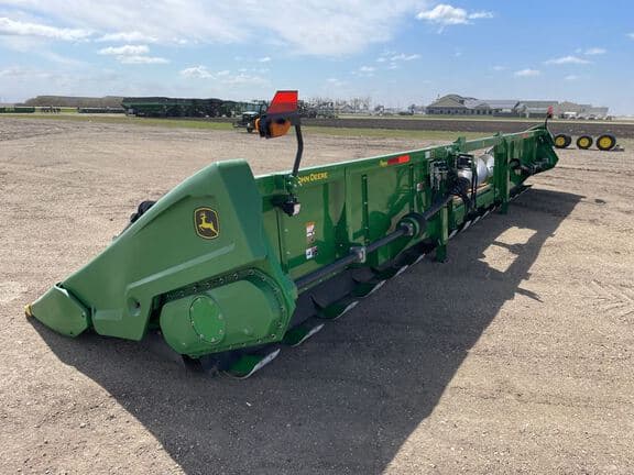 Image of John Deere C18R equipment image 3