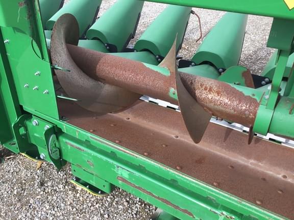 Image of John Deere C18R equipment image 4