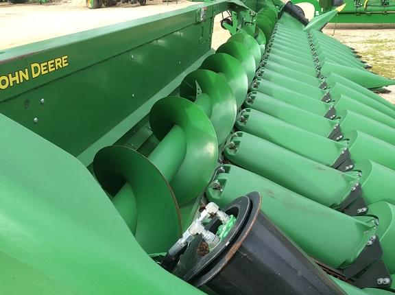 Image of John Deere C18R equipment image 3