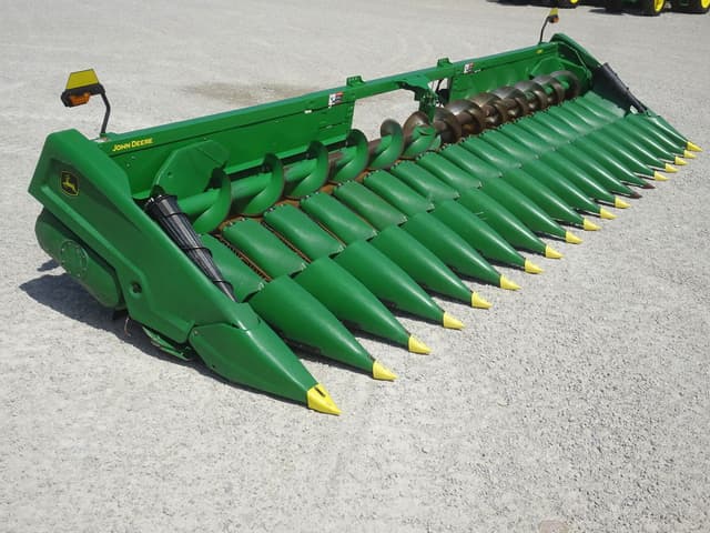 Image of John Deere C18R equipment image 1