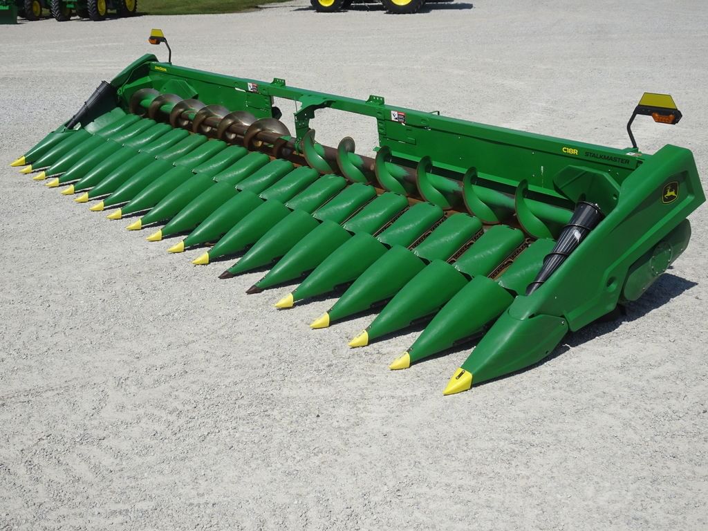 2021 John Deere C18R Equipment Image0
