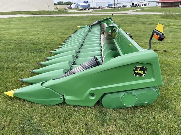 Image of John Deere C18R equipment image 1