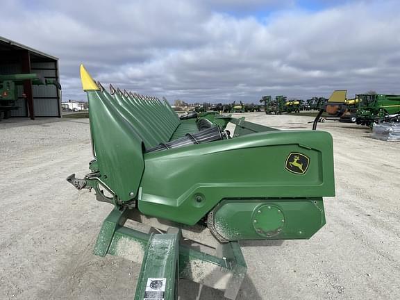 Image of John Deere C18R equipment image 1