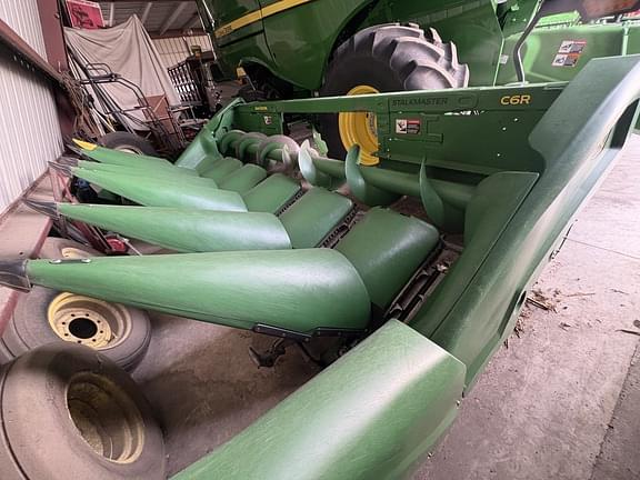 Image of John Deere C6R equipment image 4