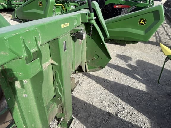 Image of John Deere C6R equipment image 3
