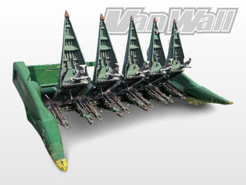 Main image John Deere C6R