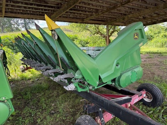 2021 John Deere C8R Equipment Image0