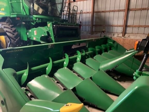 Main image John Deere C8R