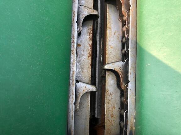 Image of John Deere C8R equipment image 3