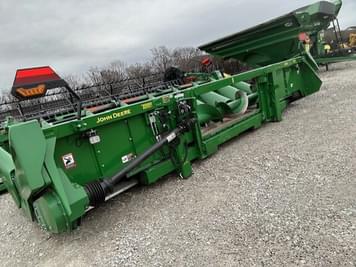 Main image John Deere C8R