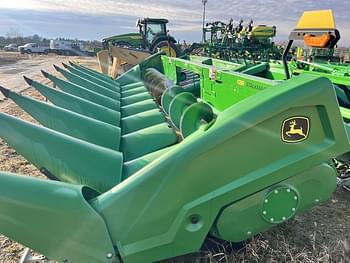 2021 John Deere C8R Equipment Image0