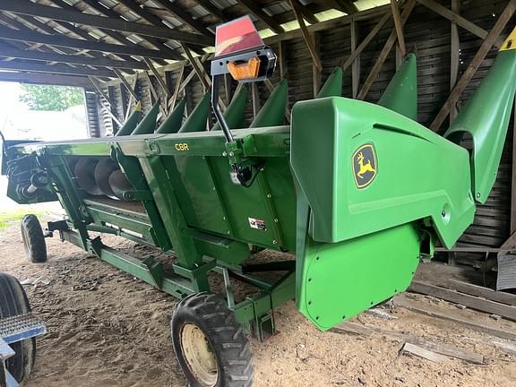 Image of John Deere C8R equipment image 3