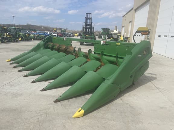 Image of John Deere C8R equipment image 1