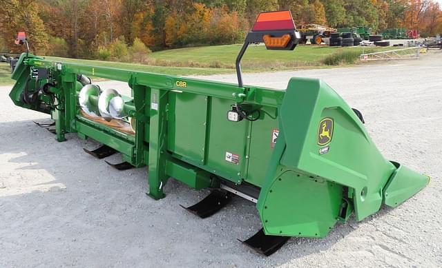 Image of John Deere C8R equipment image 4