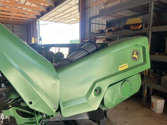 Main image John Deere C8R