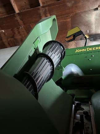 Image of John Deere C8R equipment image 3