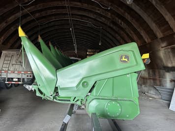 Main image John Deere C8R