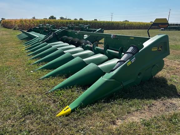 Image of John Deere C8R Primary image
